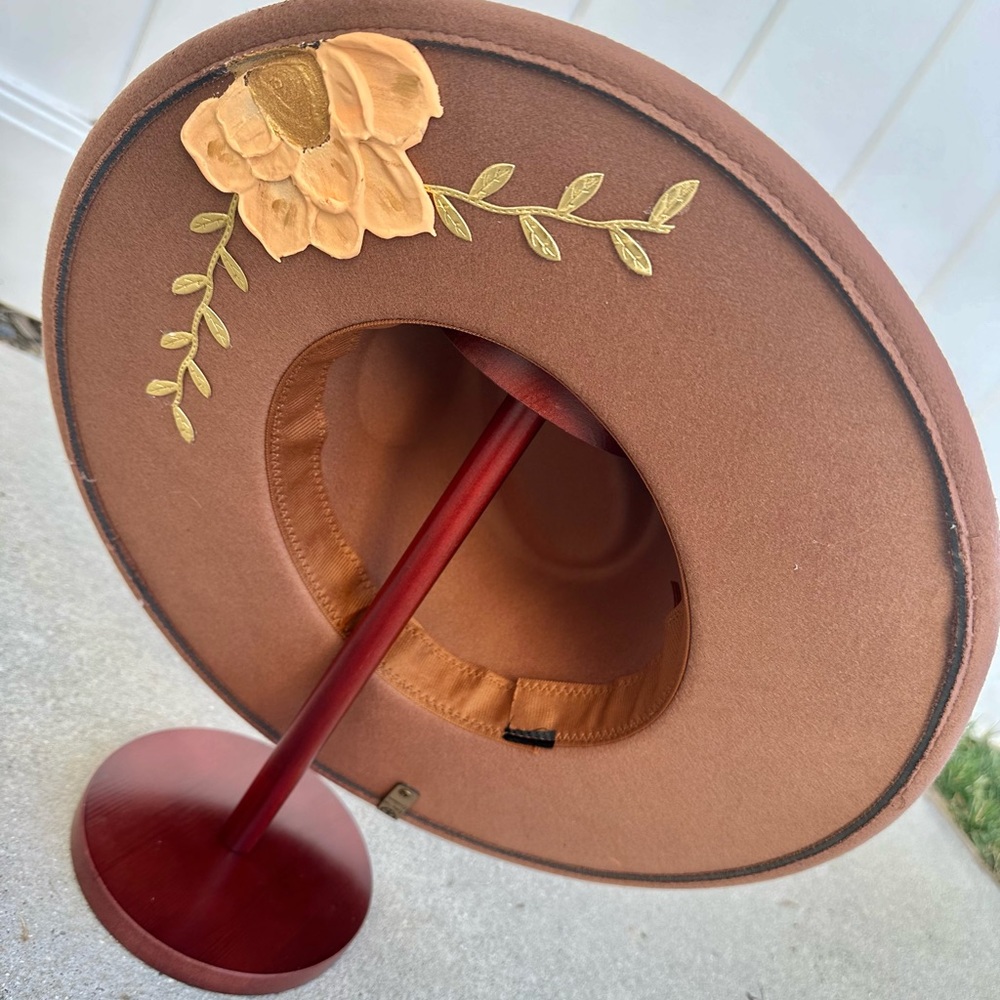 Hand painted hat - Picture 6 of 6